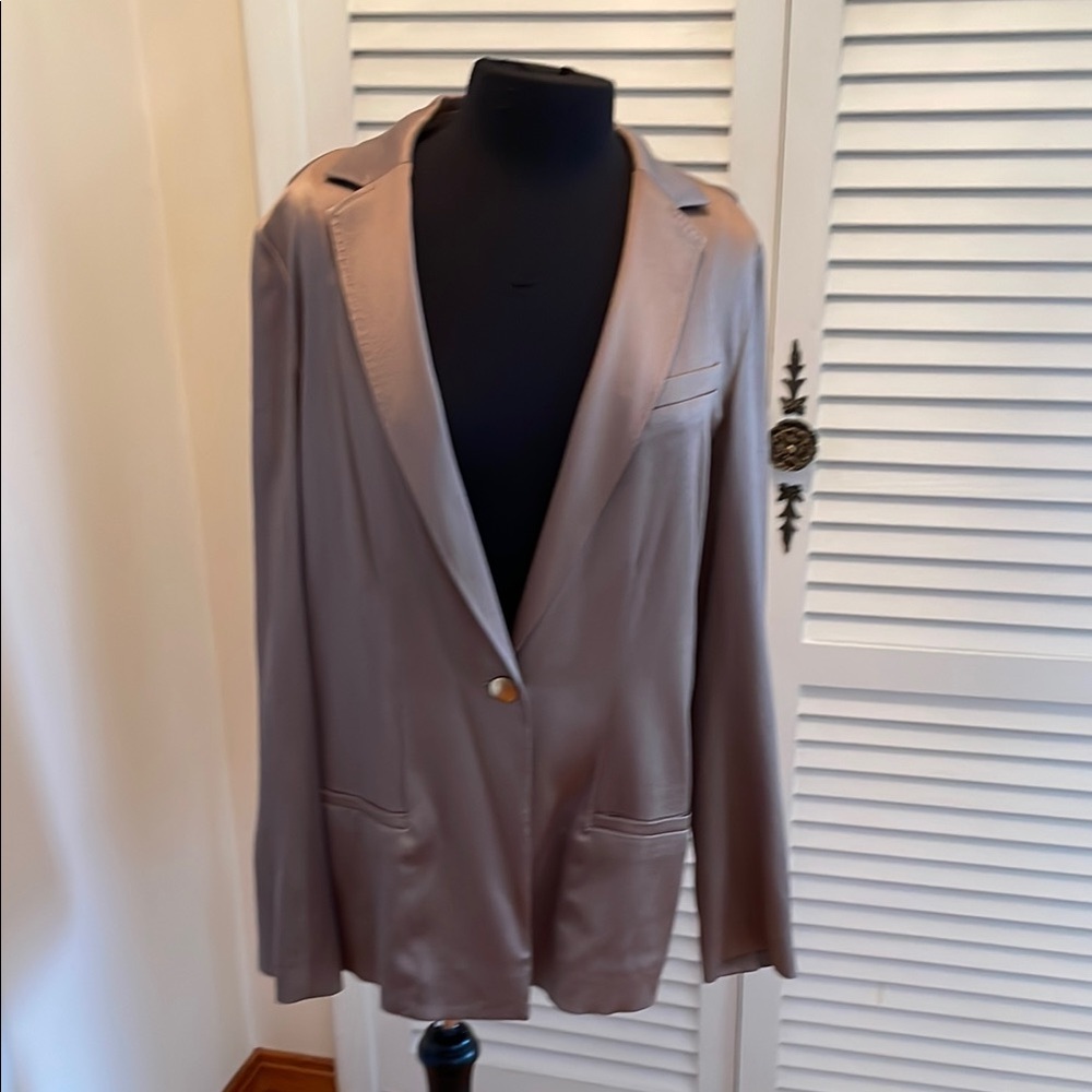 NWT Diane furstenberg  luxury Women's silk/stretch Taupe Blazer size 14